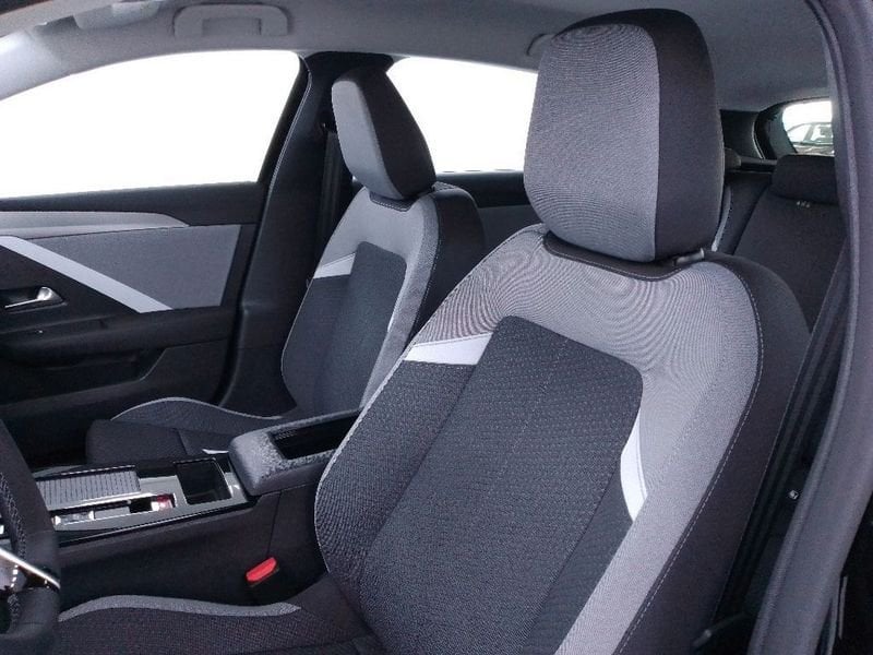 
								Opel Astra 1.2 t Elegance s&s 130cv at8 full									